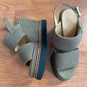 Castañer Platform Wedge Sandal in Olive